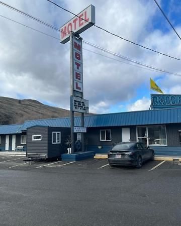 Robbie'S Motel Cache Creek Bagian luar foto