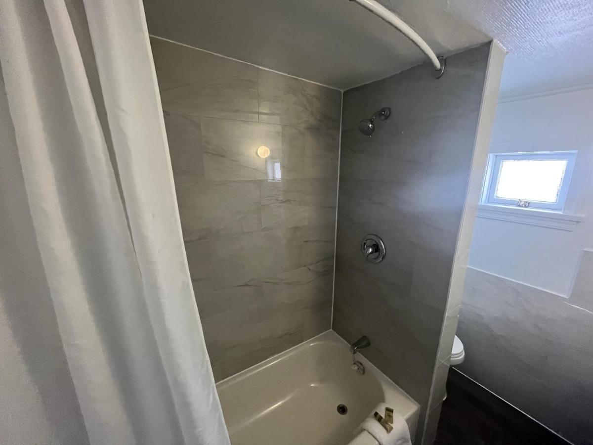 Robbie'S Motel Cache Creek Bagian luar foto
