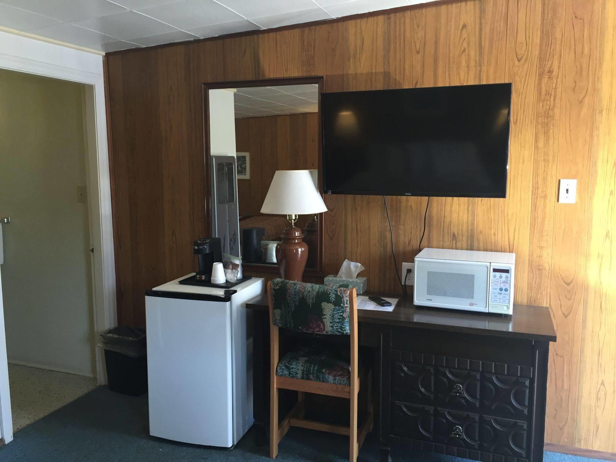 Robbie'S Motel Cache Creek Bagian luar foto