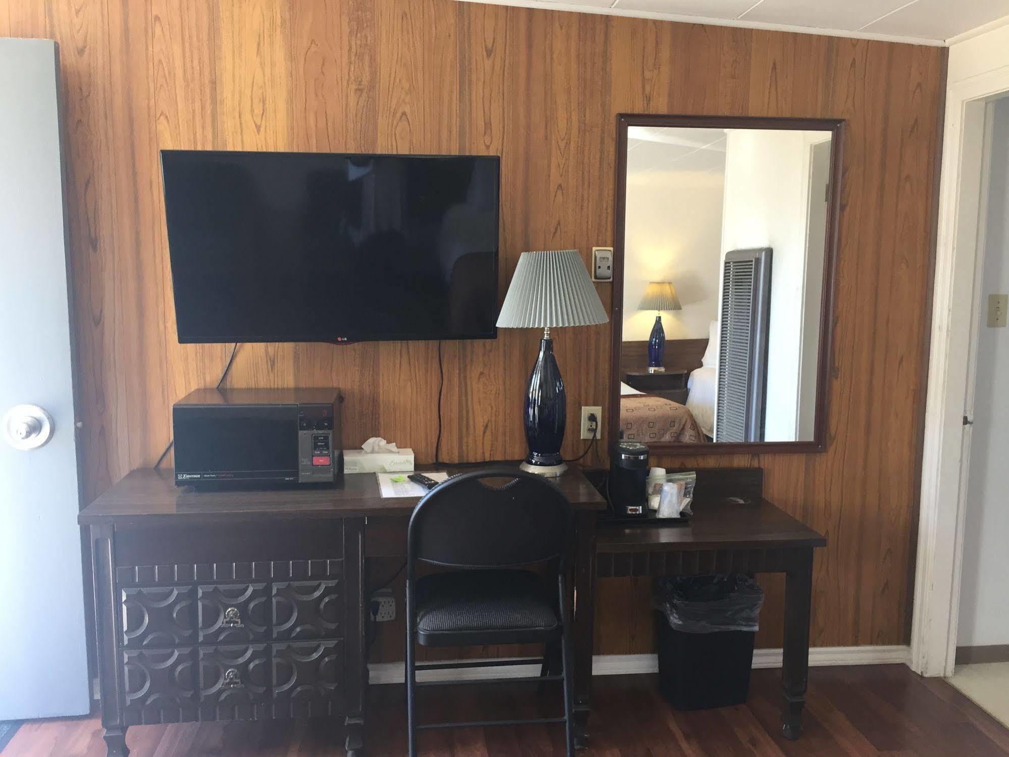 Robbie'S Motel Cache Creek Bagian luar foto