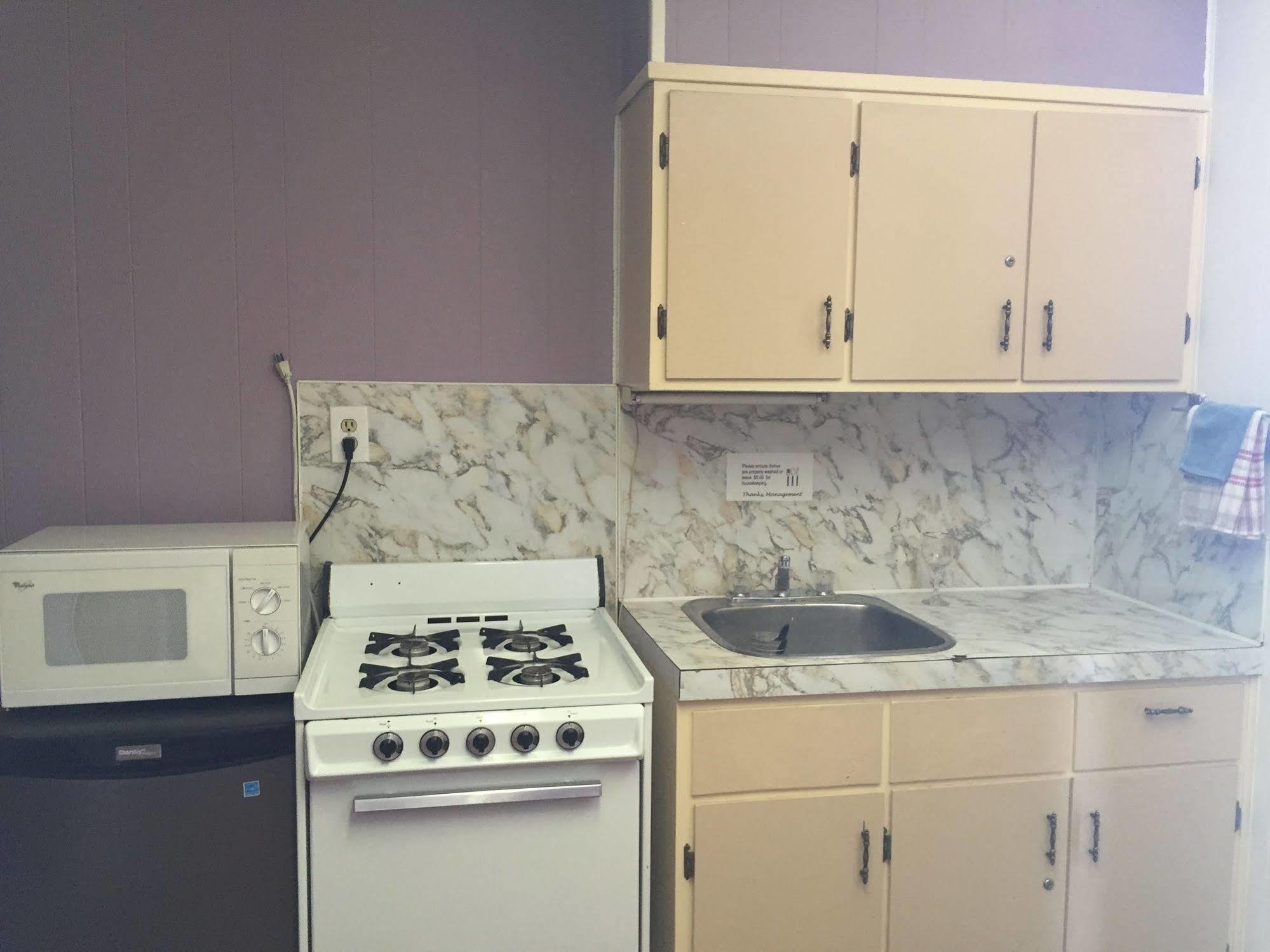 Robbie'S Motel Cache Creek Bagian luar foto